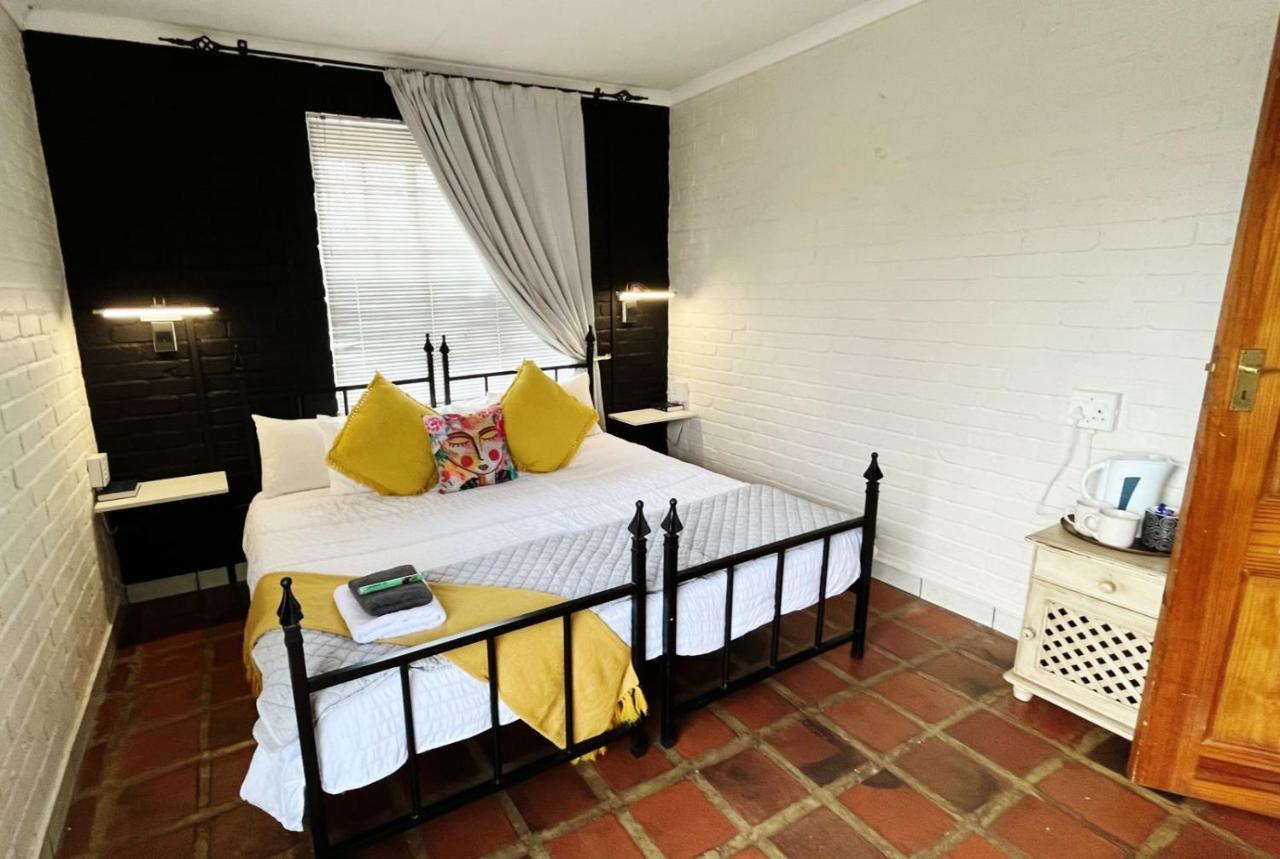 The Gallery Lounge Potchefstroom Bagian luar foto