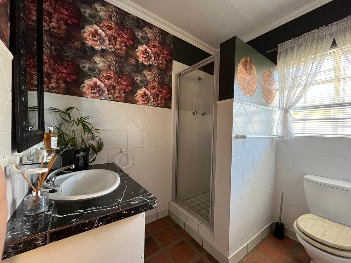 The Gallery Lounge Potchefstroom Bagian luar foto