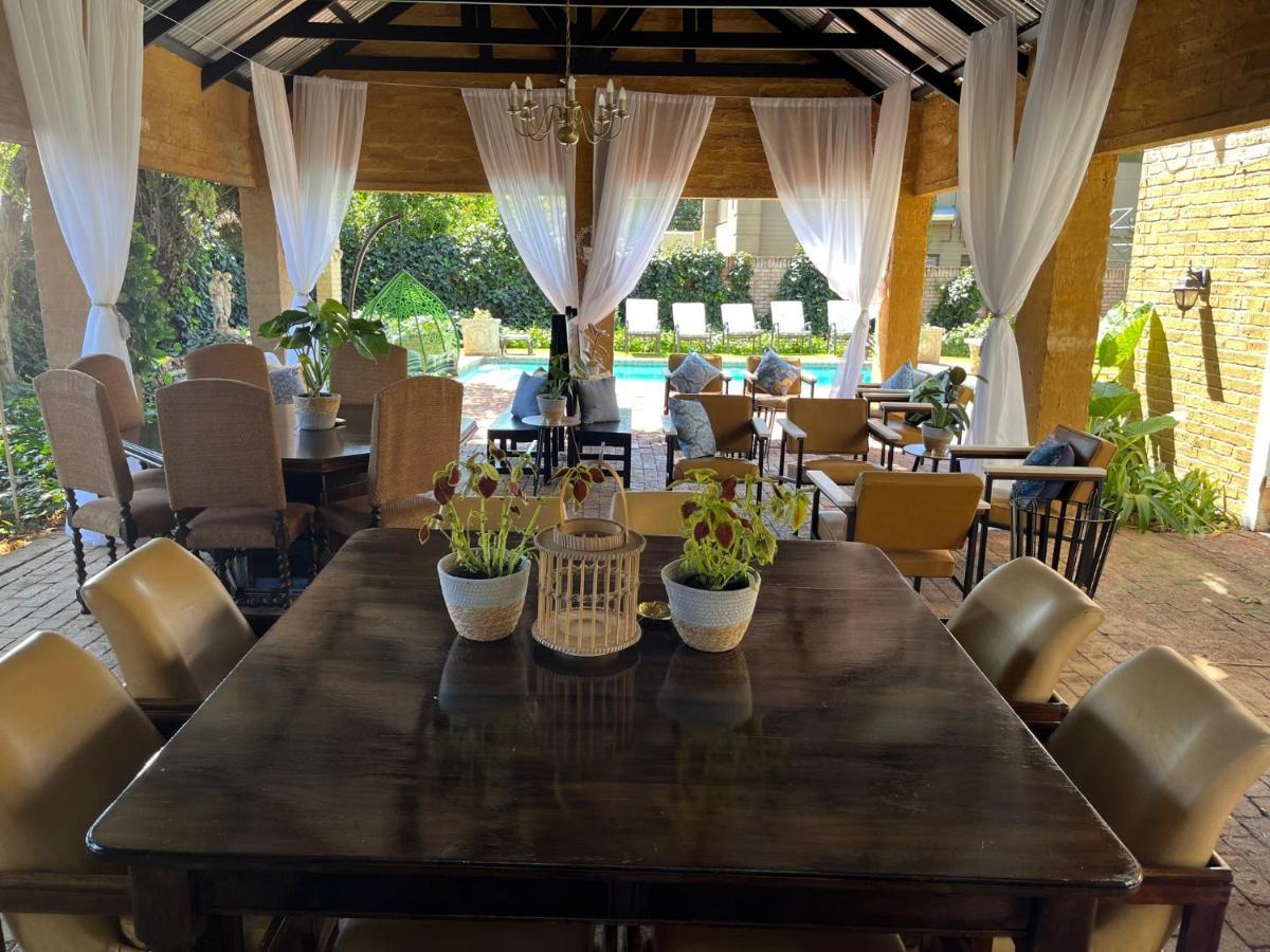 The Gallery Lounge Potchefstroom Bagian luar foto