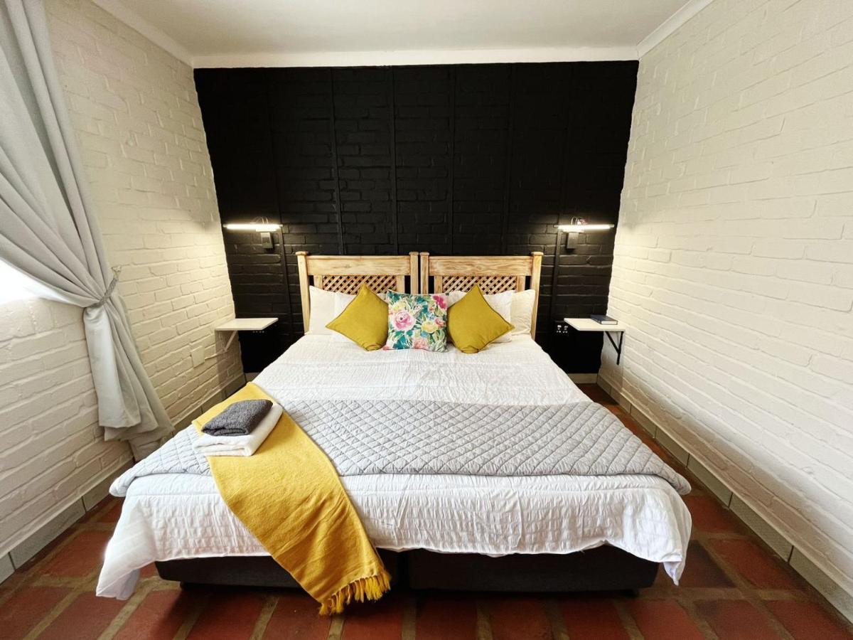The Gallery Lounge Potchefstroom Bagian luar foto